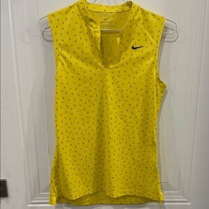 Nike Yellow Sleeveless Fitted Tank Top with Mandarin Collar